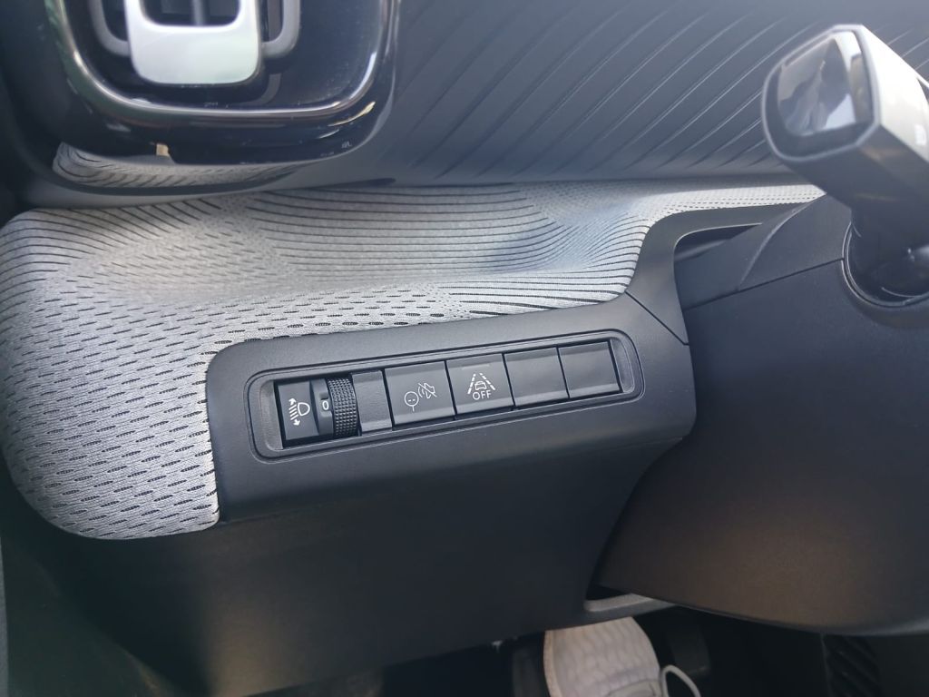 Fahrzeugabbildung Citroën e-C3 MAX *Winter-Paket*LED*11 kW Lader*Navi*Cam*
