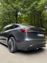 Tesla Model 3 Allradantrieb mit Dualmotor Performance - Tesla Model 3 in Hamburg