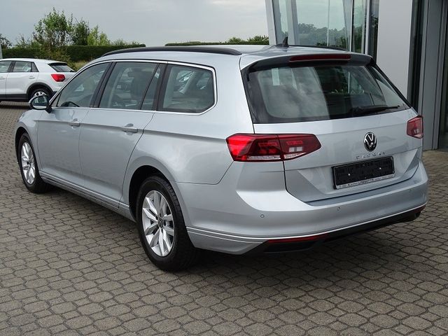 Passat Variant 2.0 TDI DSG Business - LED / Navi