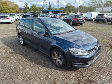 Volkswagen Golf - 2