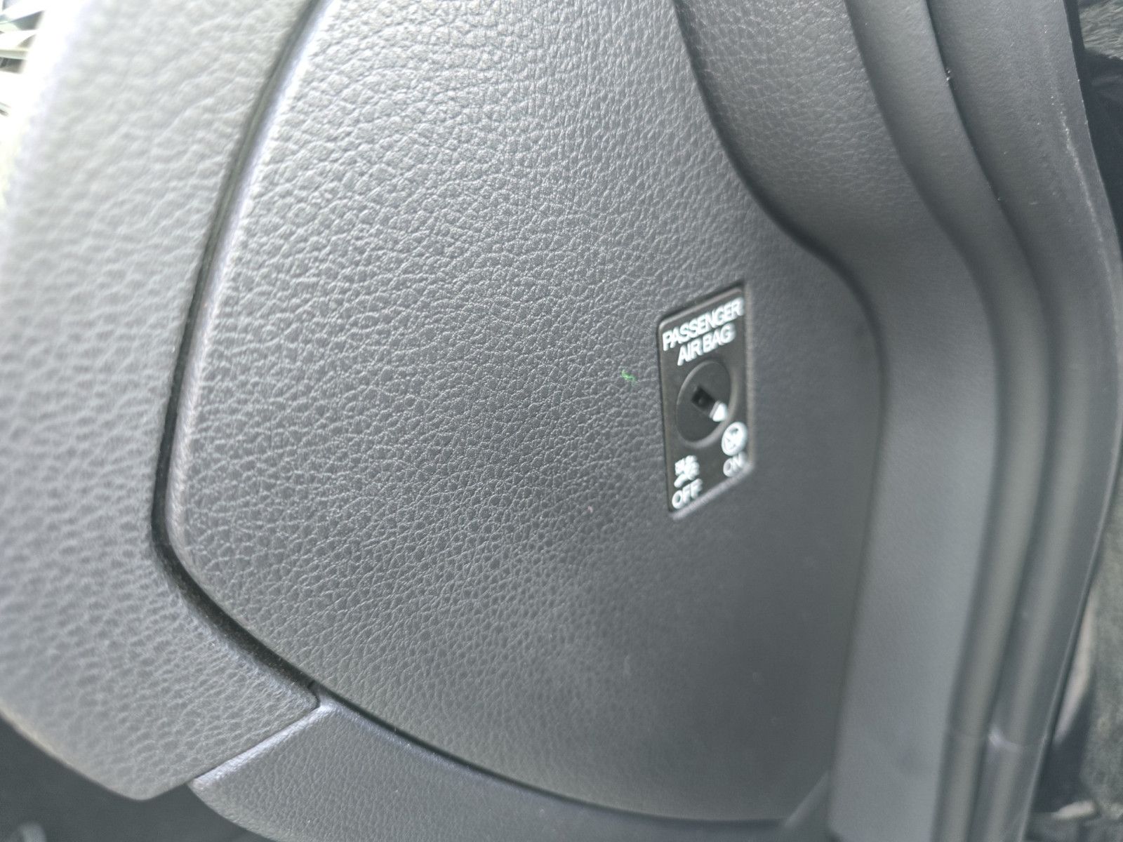 Fahrzeugabbildung Volkswagen Golf VII Trendline BMT/AHK/PDC/KLiMA/SZH