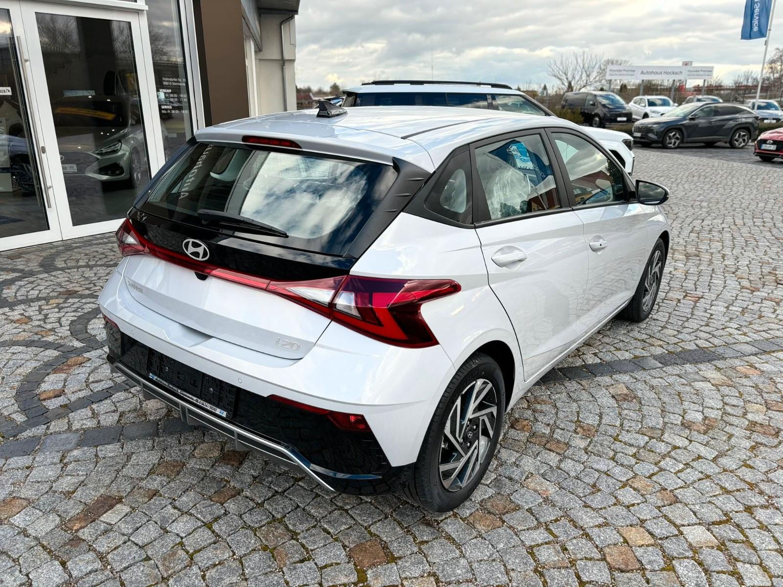 Hyundai i20 Trend 100PS *NAVI*KAM*SZHZ*LRHZ*