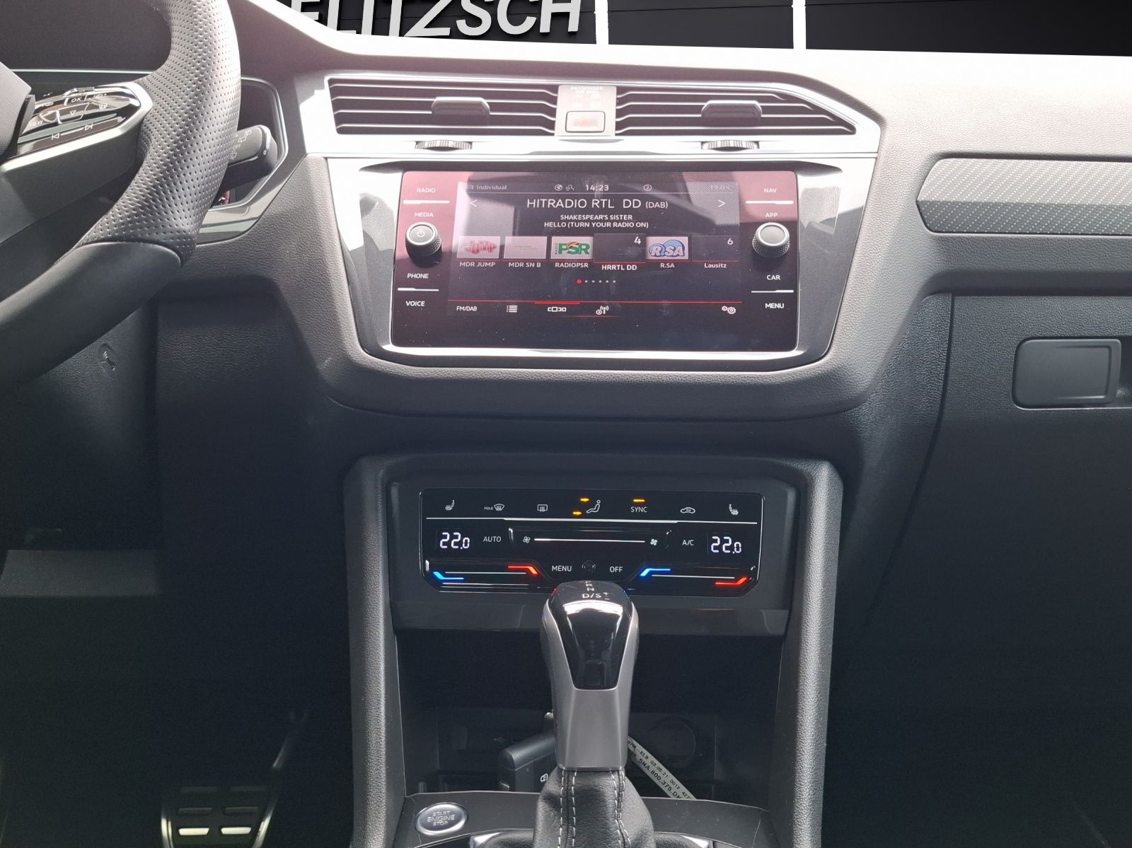 Fahrzeugabbildung Volkswagen Tiguan TSI R-Line DSG 4M Matrix AHK Navi AID ACC
