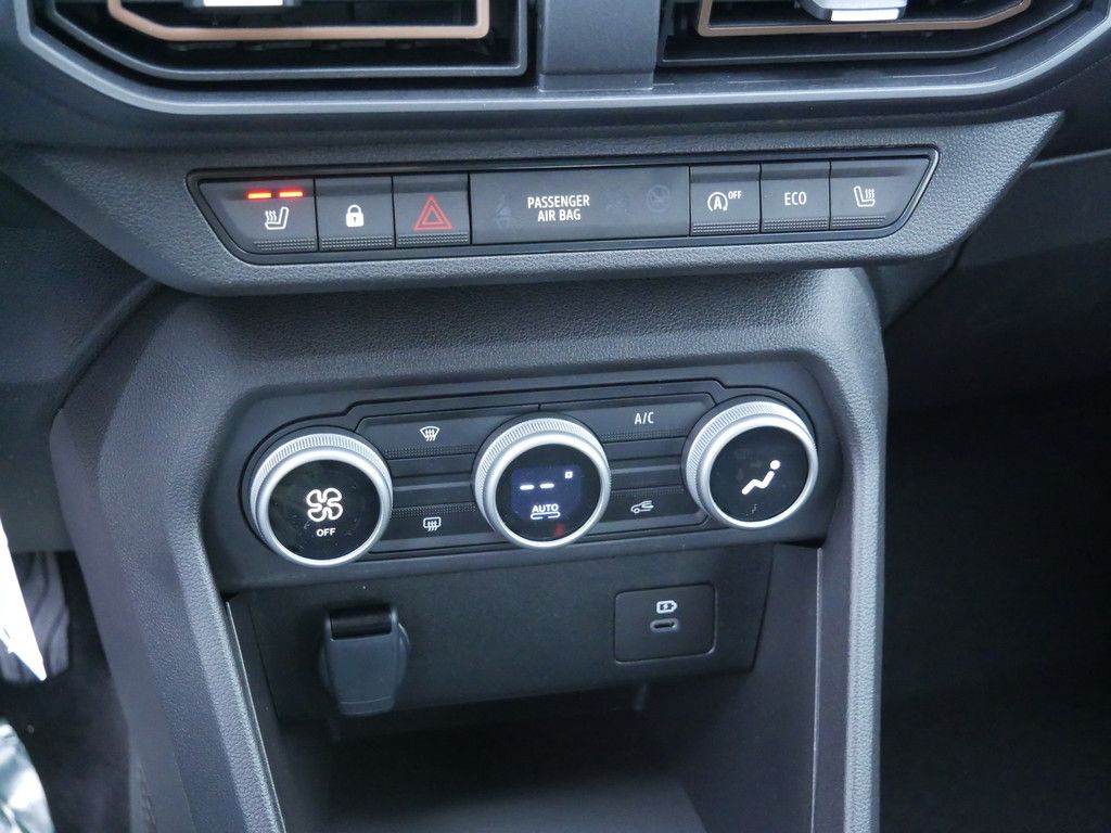 Fahrzeugabbildung Dacia Sandero Stepway Expression TCe 90