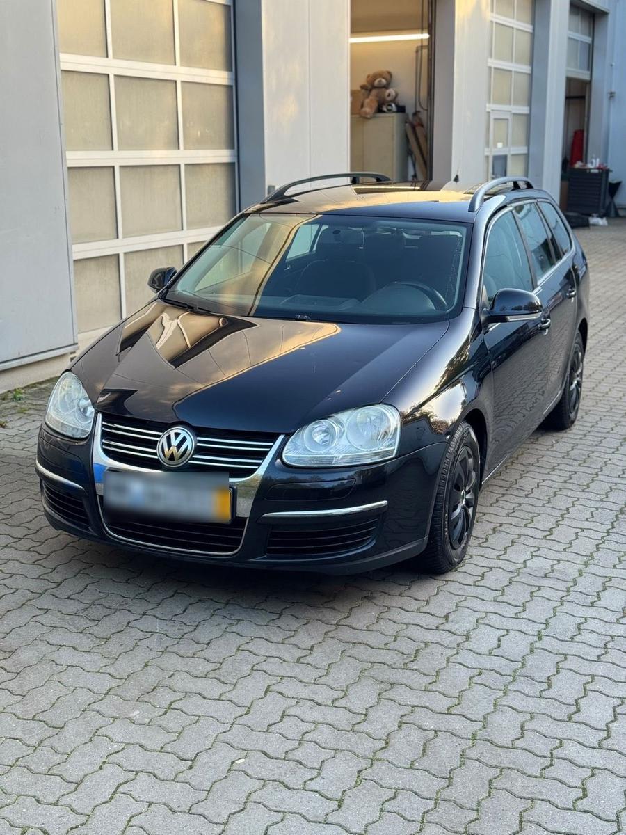 Volkswagen Golf 2008 — interior