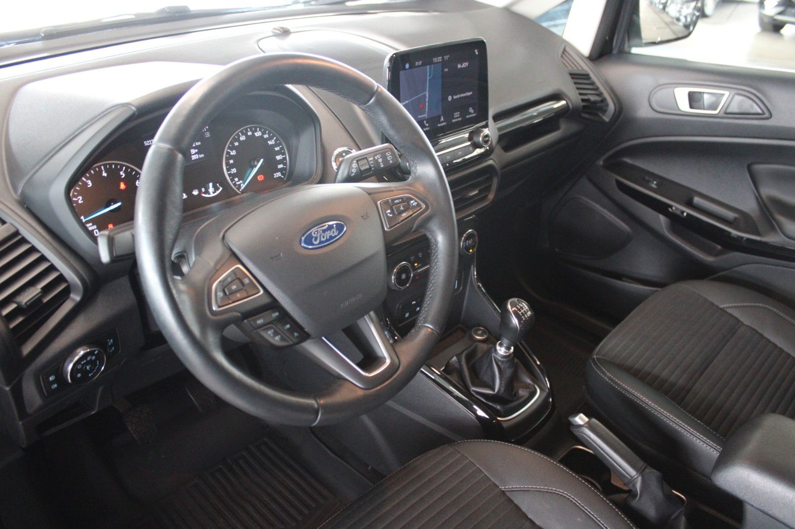 Fahrzeugabbildung Ford EcoSport Titanium NAVI Schiebedach CAM WinterPak
