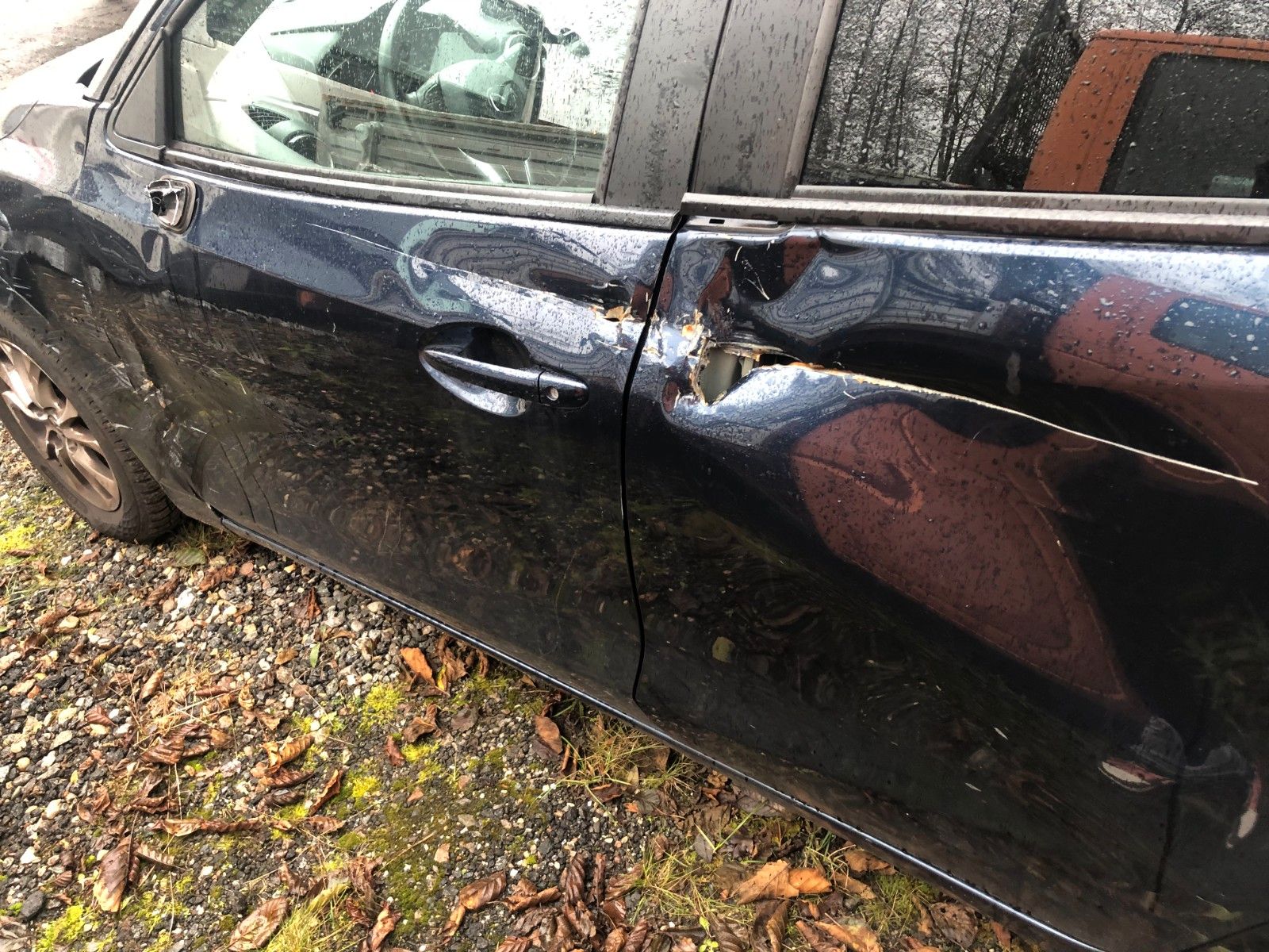 Fahrzeugabbildung Mazda 2 Lim. Exclusive-Line Seitenschaden