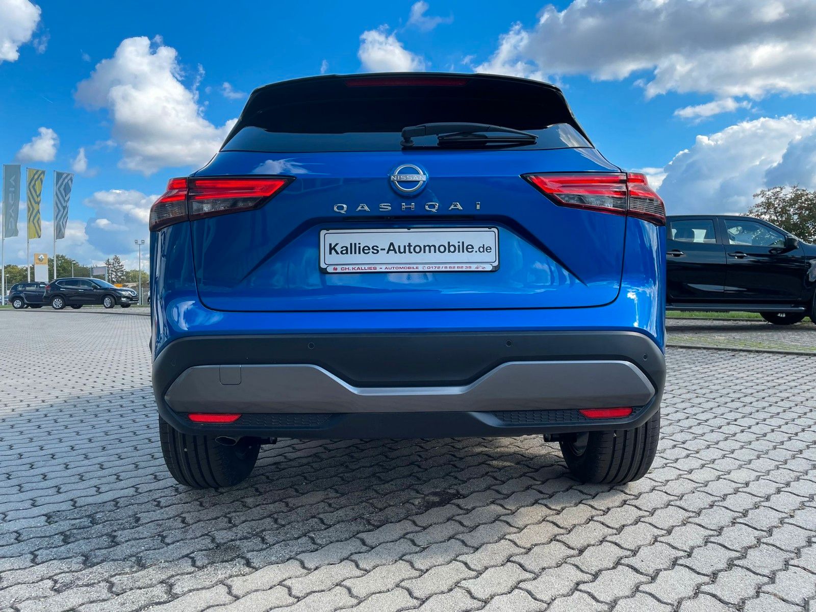 Fahrzeugabbildung Nissan Qashqai 1.3 DIG-T 4WD Tekna ProP+HUD+PANO+BOSE