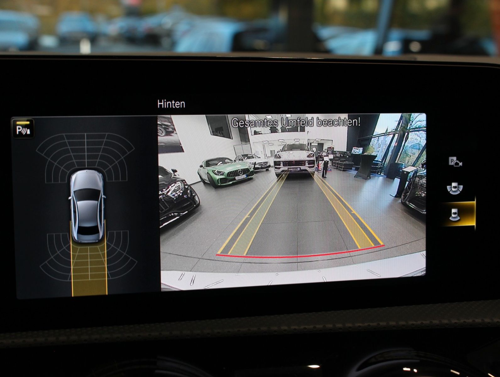 Fahrzeugabbildung Mercedes-Benz A 200 Limousine AMG Line Widescreen*Ambiente