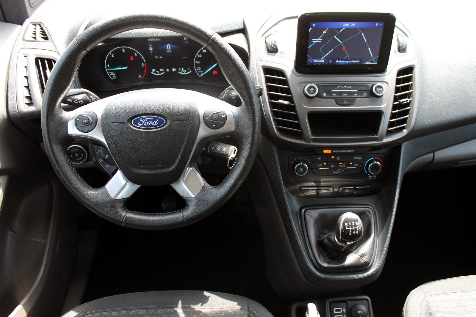 Fahrzeugabbildung Ford Transit Connect 230 L2 Trend KAM KLIMA CarPlay