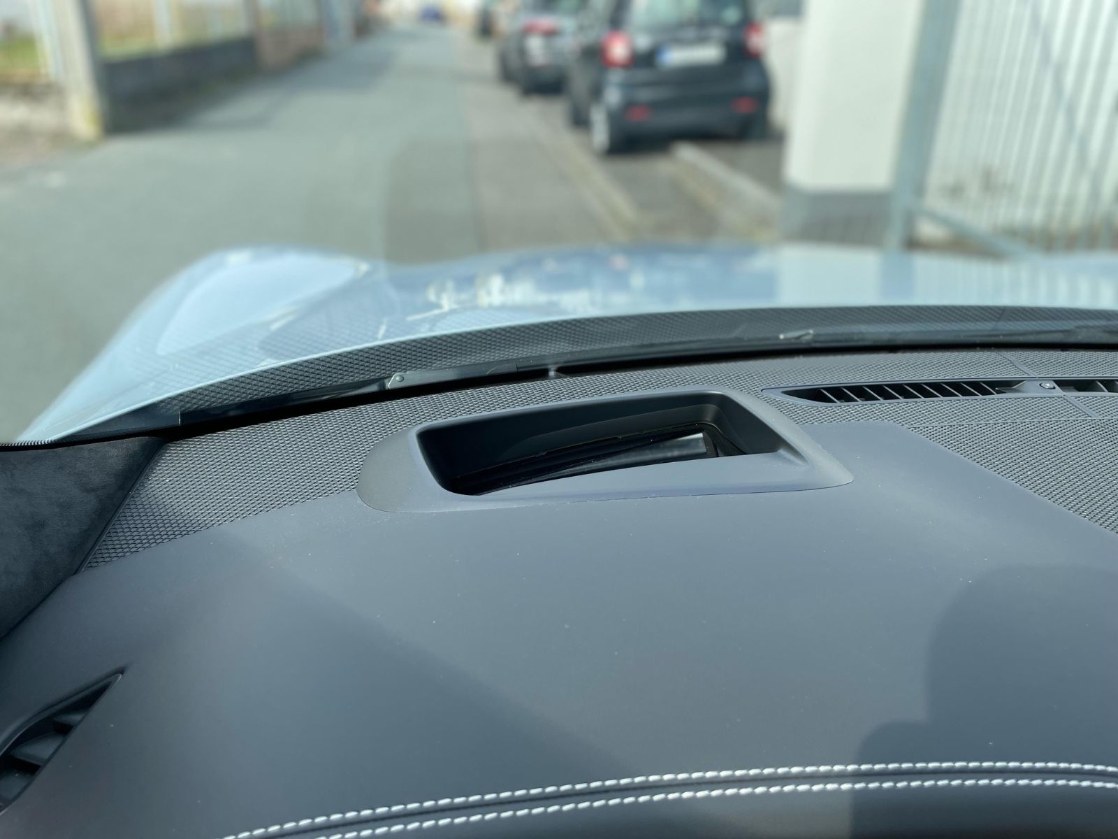 Fahrzeugabbildung Maserati GranCabrio Trofeo |SportDesign|Sonus|HeadUp|Lift