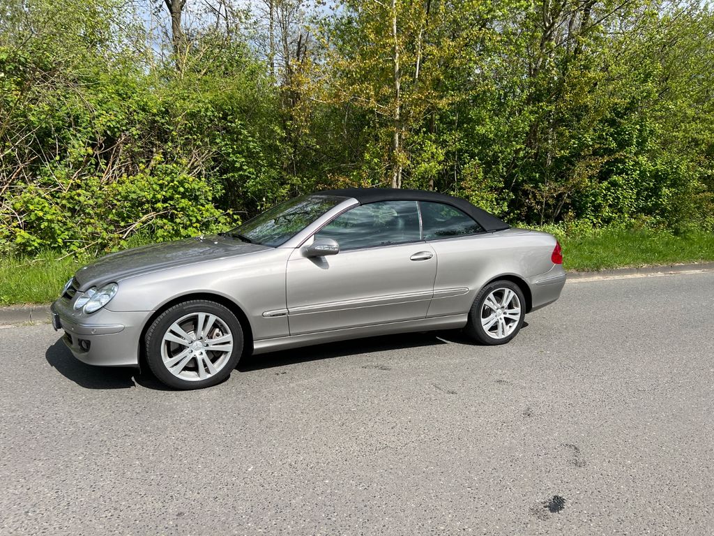 Mercedes-Benz CLK 320