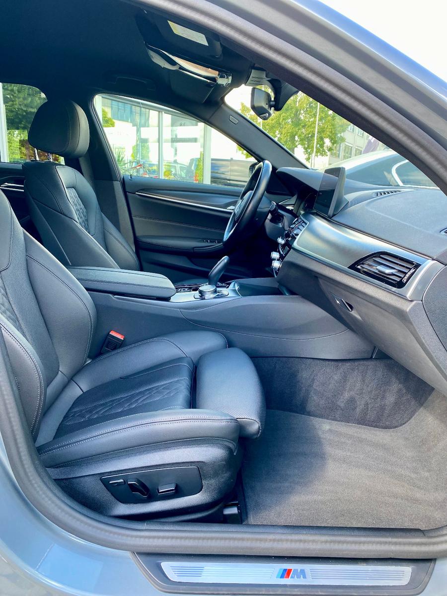 BMW 520 d xDrive M Sport Touring Standheizung AHK