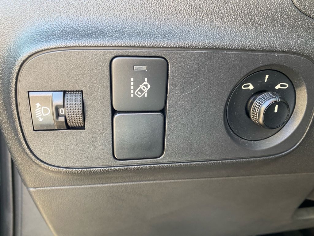 Fahrzeugabbildung Citroën C3 Pure Tech 82 FEEL