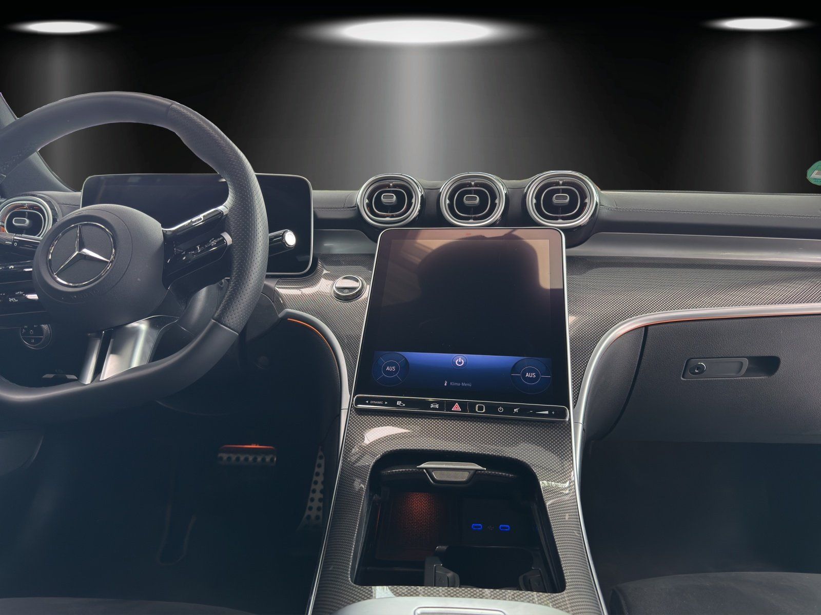 Fahrzeugabbildung Mercedes-Benz C 300 d AMG 360°Pano DISTRONIC Memory NIGHT 19"