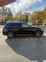 Mercedes-Benz GLC 300 e 4MATIC AMG HUD TÜV NEU INSP. NEU - Mercedes-Benz GLC 300 in Bremen