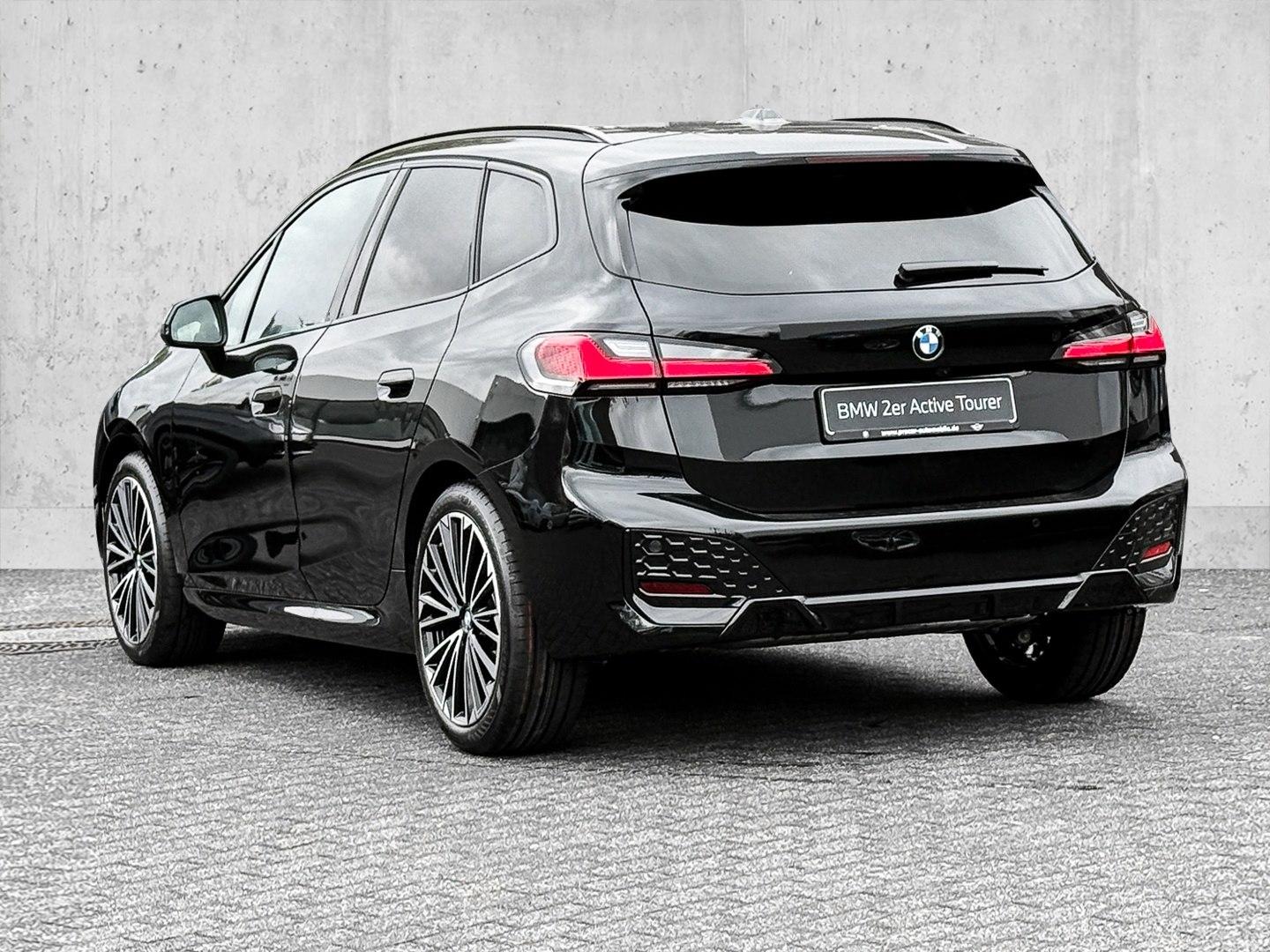 BMW 218i M-Sport * Panorama Glasdach * harman/kardon