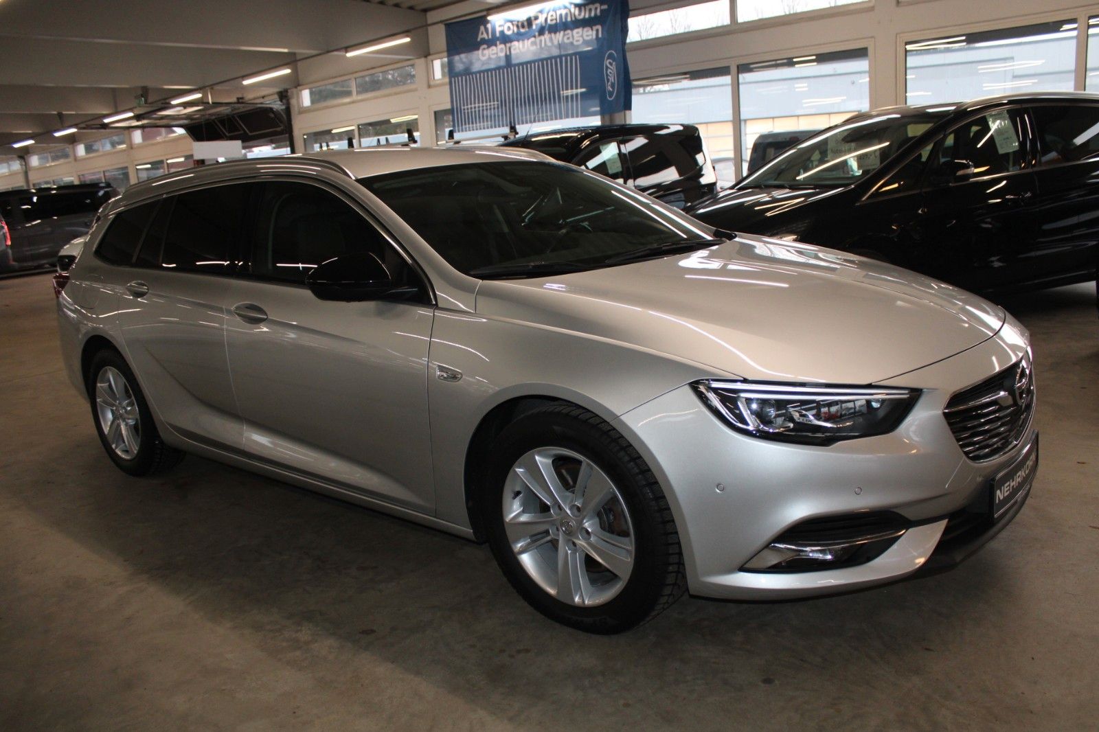 Fahrzeugabbildung Opel Insignia B ST Aut. Business Innov. Leder AHK uvm