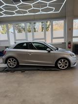Audi A1 1.8 TFSI S-LINE+MMI+XEN+SHZ  Sport, CarPlay - Audi A1 8X Gebrauchtwagen