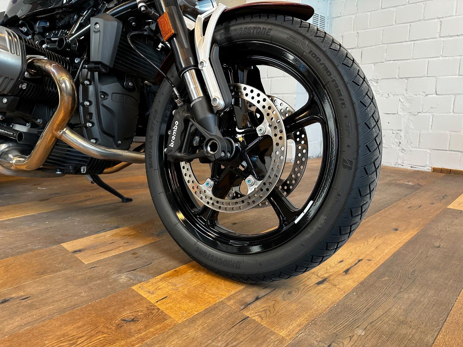 Fahrzeugabbildung BMW R12 - BMW Werksmaschine,  48 PS nur 907km!