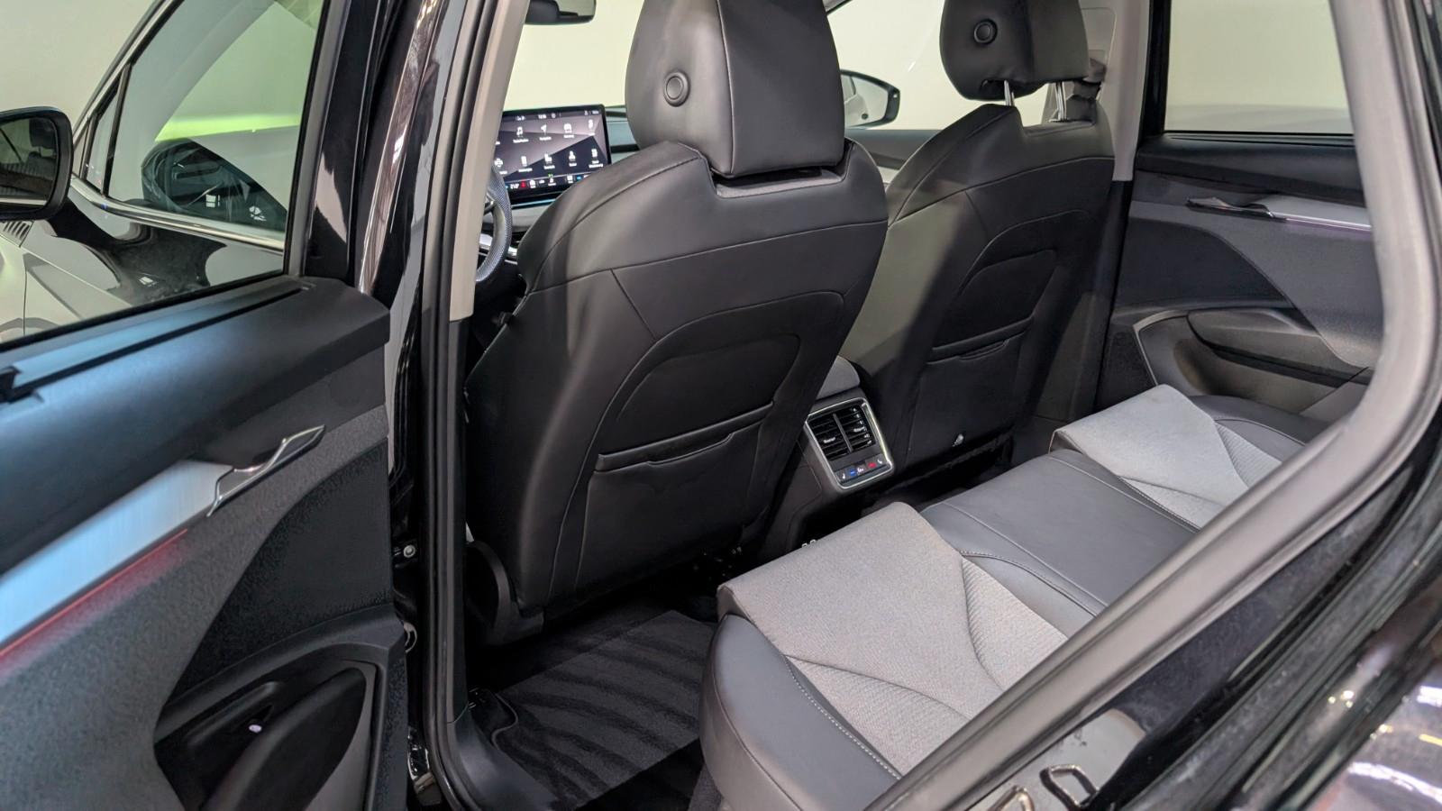 Skoda Enyaq 80 Loft ACC*SIDE*AHK*HUD*MEMO*KAM*W-PUMPE