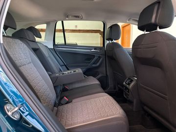 Volkswagen Tiguan - 10
