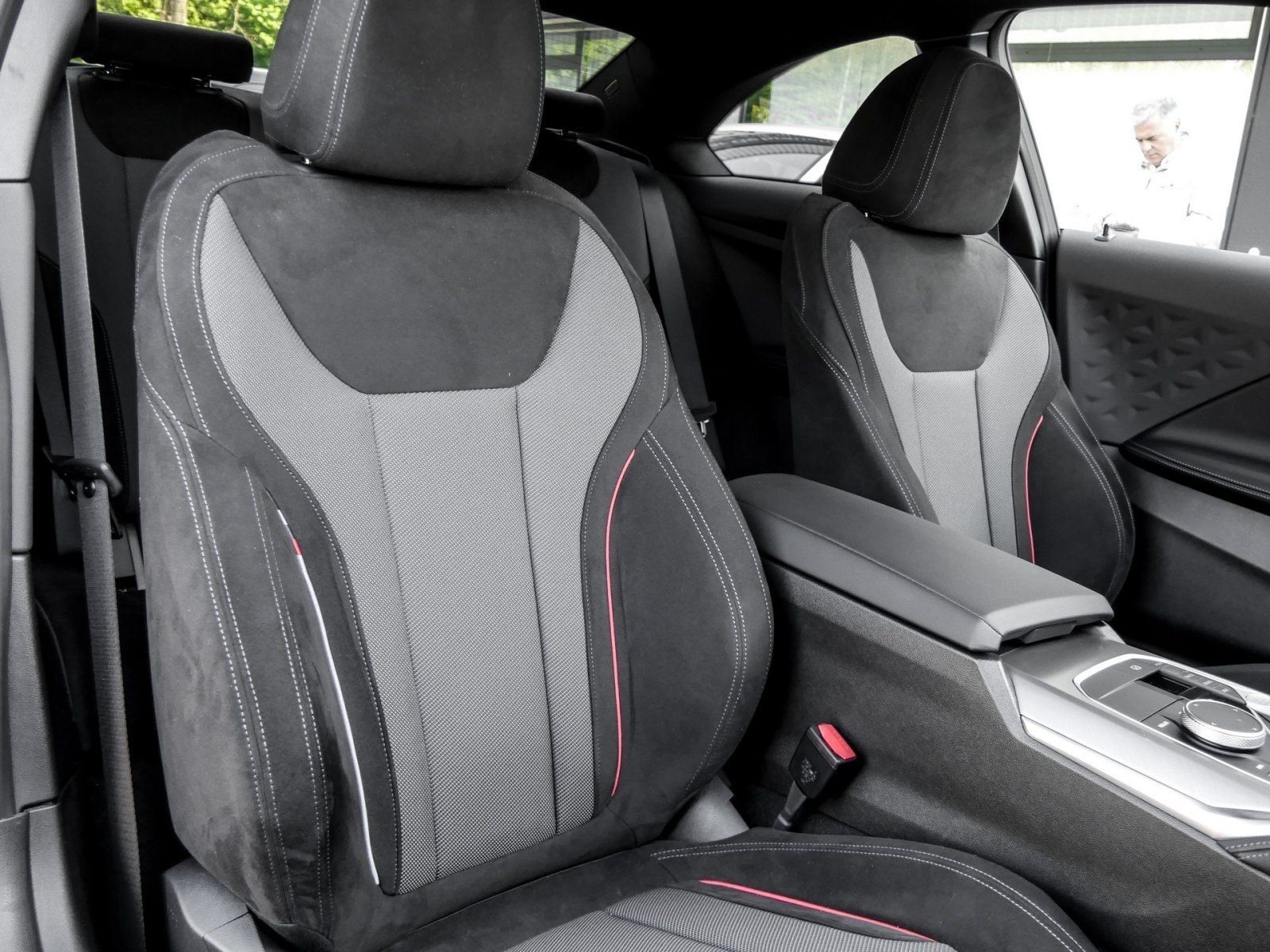 BMW 218 - Bild 6