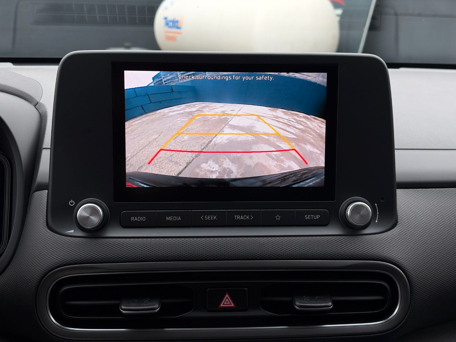 Fahrzeugabbildung Hyundai Kona Select Elektro Kamera CarPlay ACC SHZ LHZ