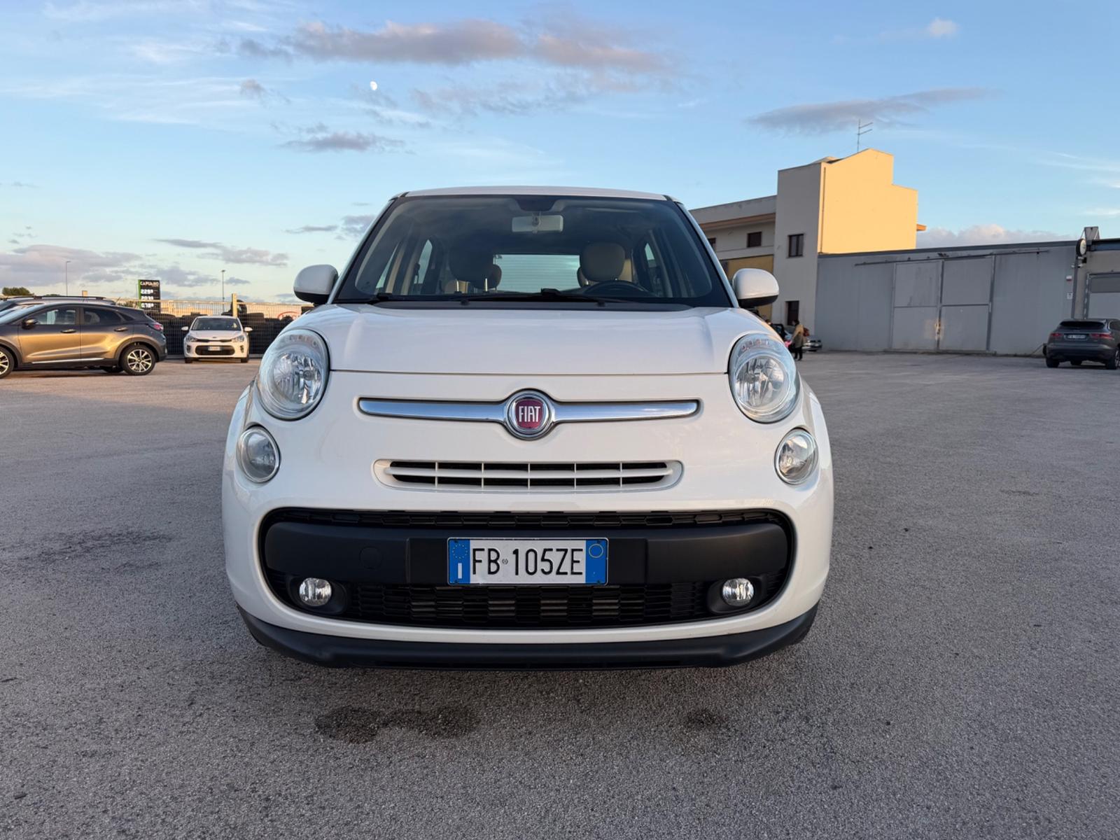 Fiat 500L 2015 — engine 875 cm³, 80 HP (59kW)