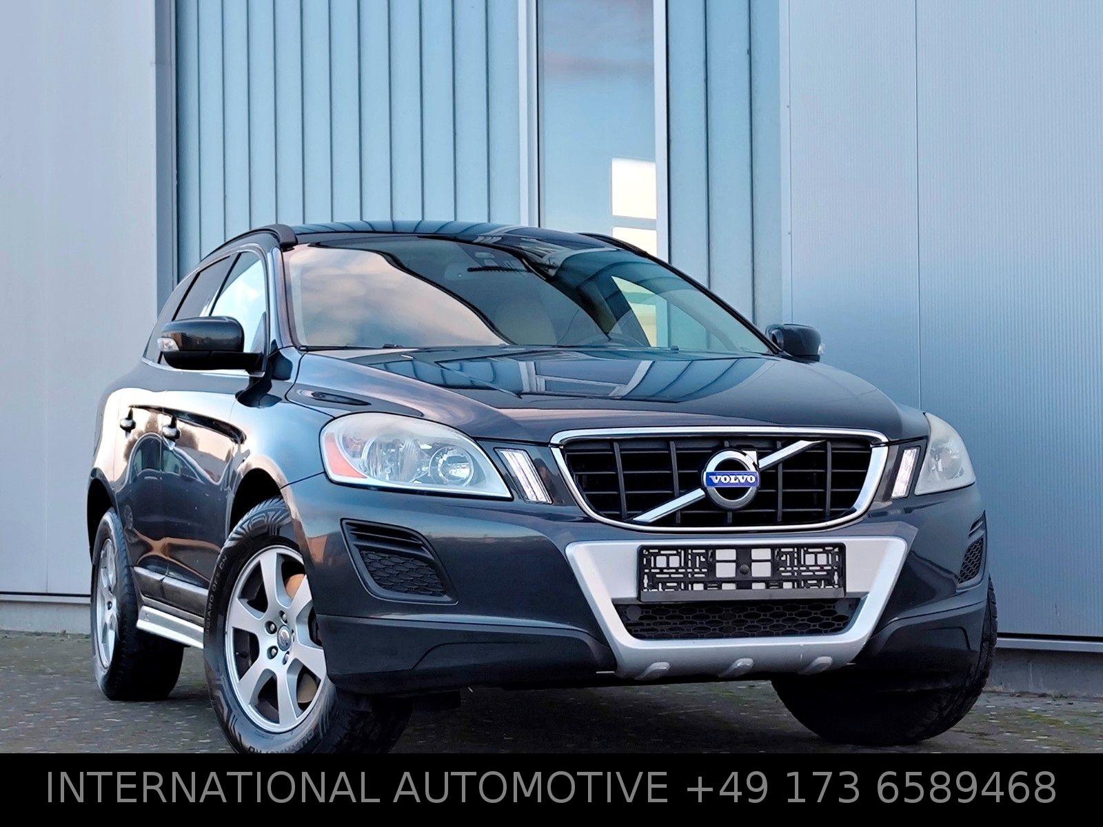 Volvo XC60 2.0D GEARTRONIC/R-DESIGN/LEDER/NAVI/AHK
