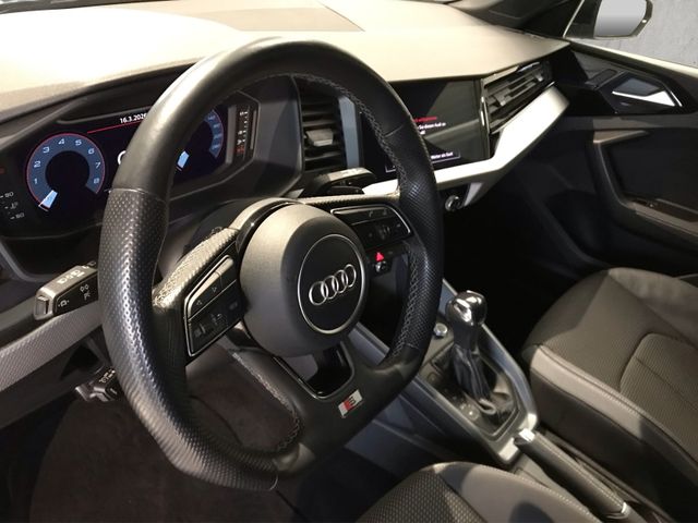 A1 30 Sportback Sline 1.0.TFSI*BLACK+*KAM*