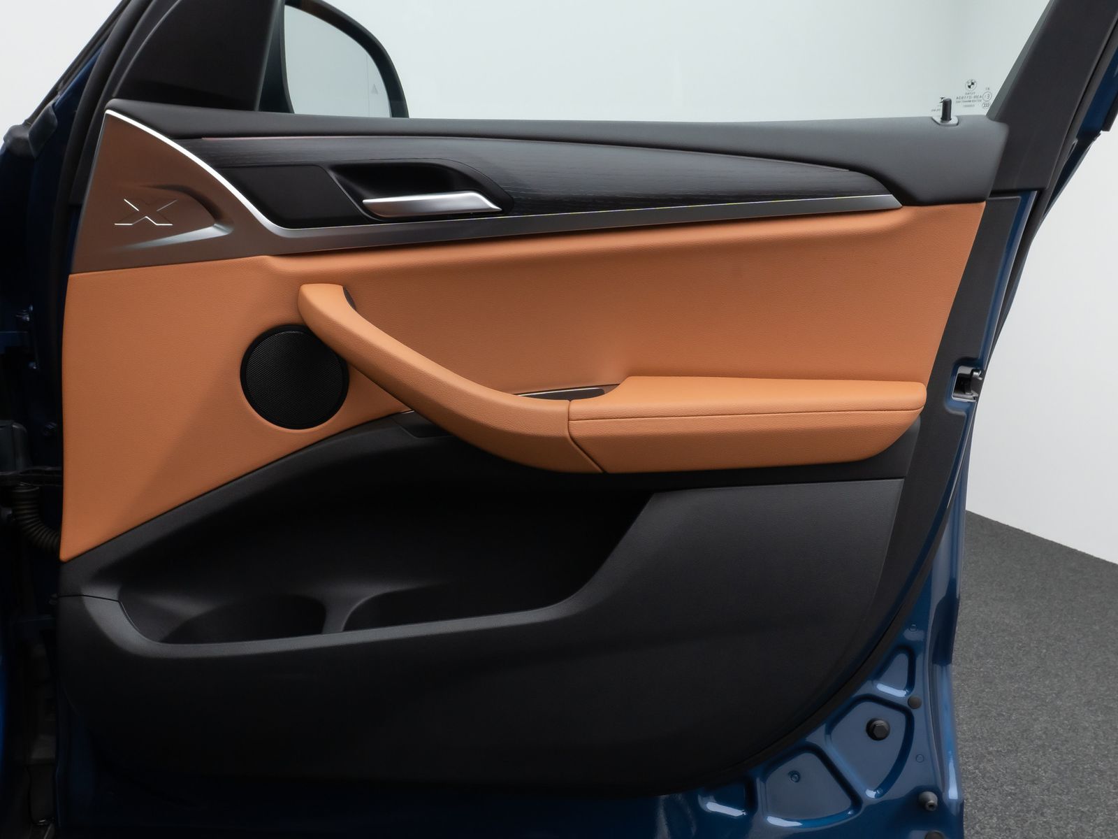 Fahrzeugabbildung BMW X3 xD20i Panorama Kamera HUD AHK Komfort Sport