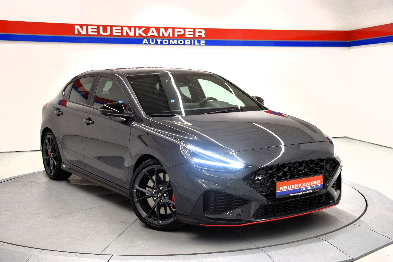 Fahrzeugabbildung Hyundai i30N Performance Fastback Schalensitze Automatik