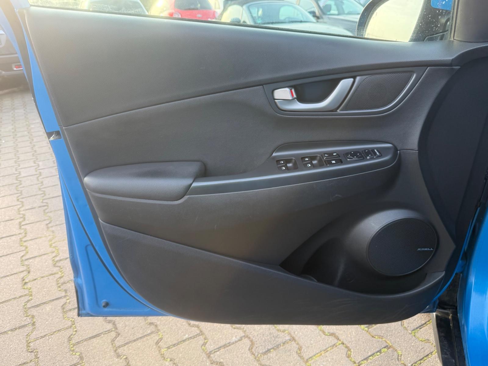 Hyundai Kona Premium 2WD