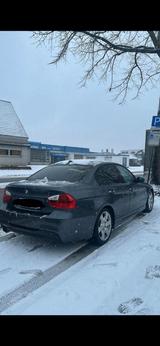 BMW 325d  E90 - BMW 325 aus 2008: 325d