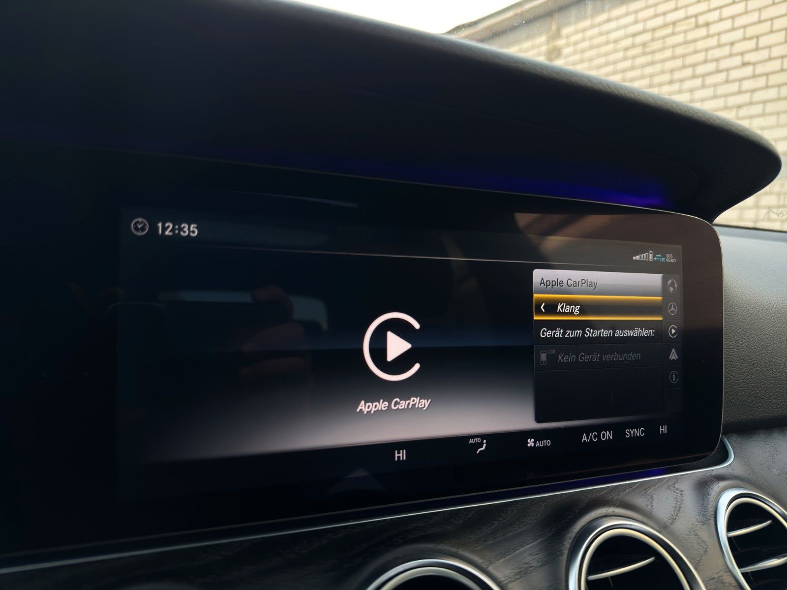 Fahrzeugabbildung Mercedes-Benz E 220d Lim. Pano/Widescreen/Kamera/MBeam