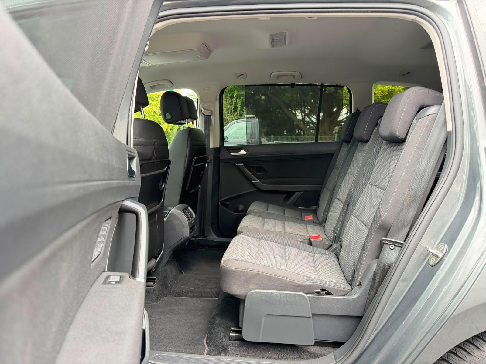 Volkswagen Touran 1.4 Comfortline BMT Kamera-Navi-7.Sitzer-