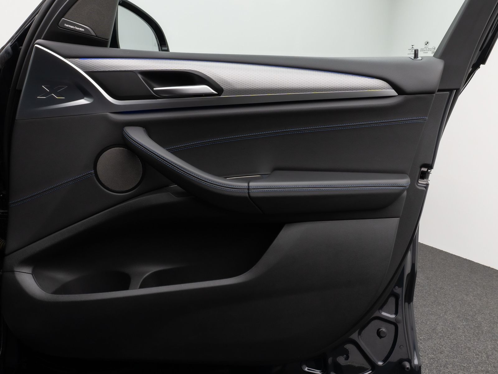 Fahrzeugabbildung BMW X3 xD20d M Sport Kamera HUD DAB H/K AHK Komfort