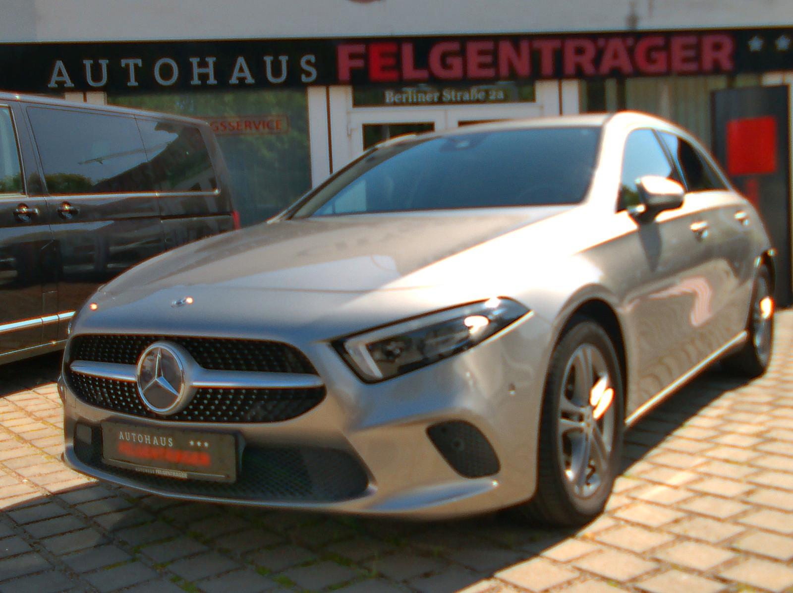 Mercedes-Benz A 220 DCT