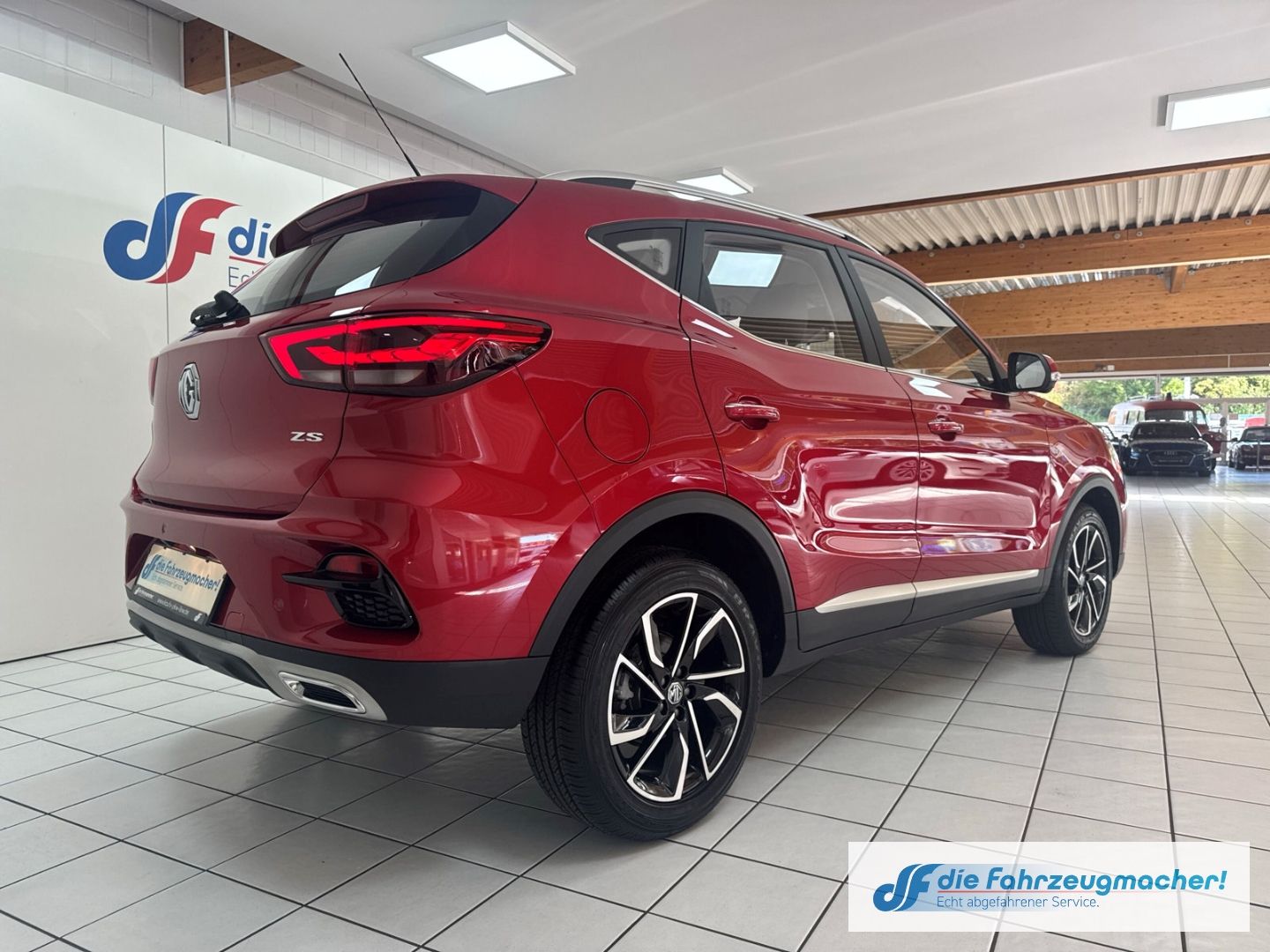 Fahrzeugabbildung MG ZS Comfort 1.5 VTi EU6d LED Apple CarPlay Androi