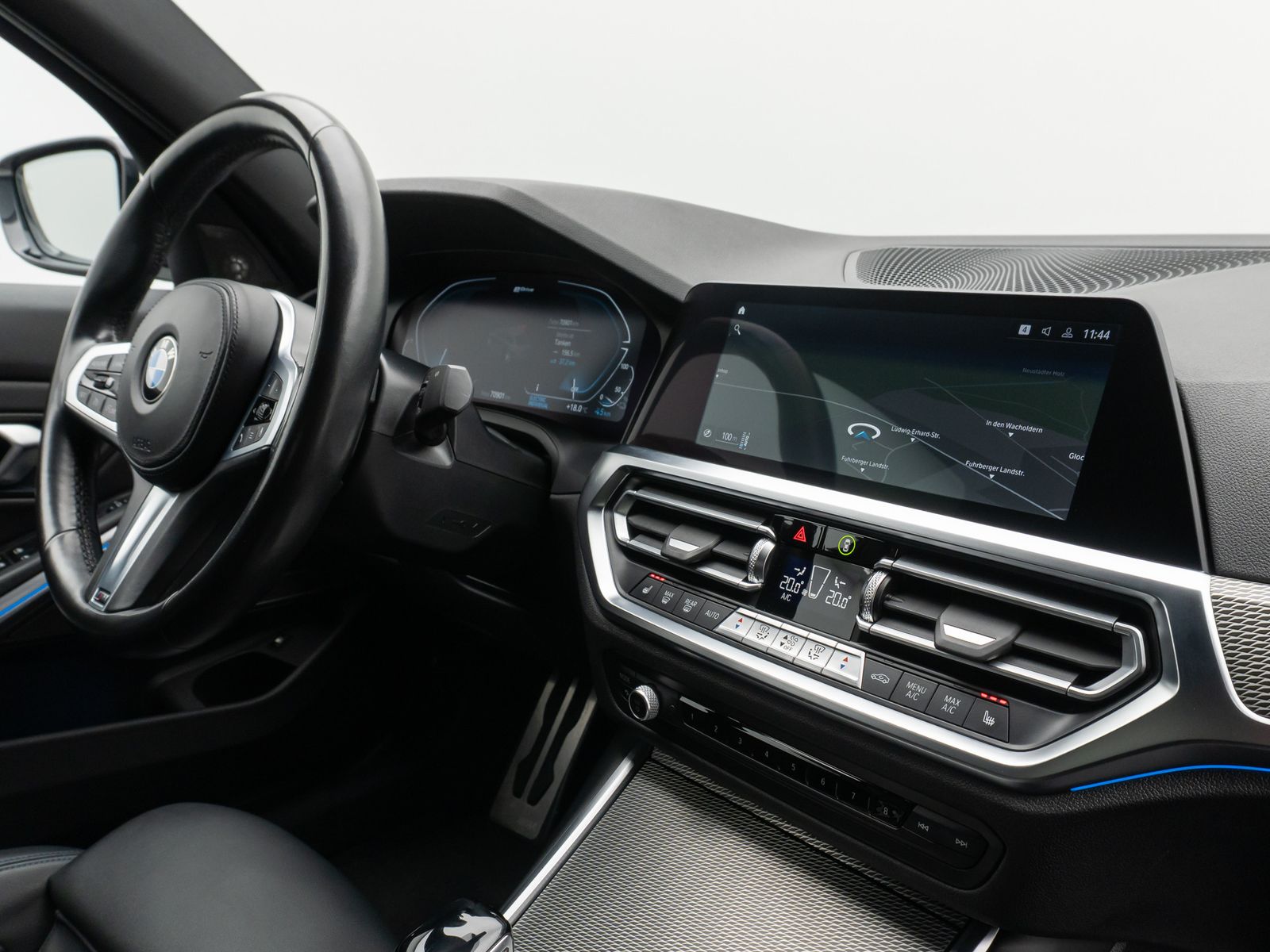 Fahrzeugabbildung BMW 320e M Sport Kamer Laser HUD DAB H/K Komfort 19"