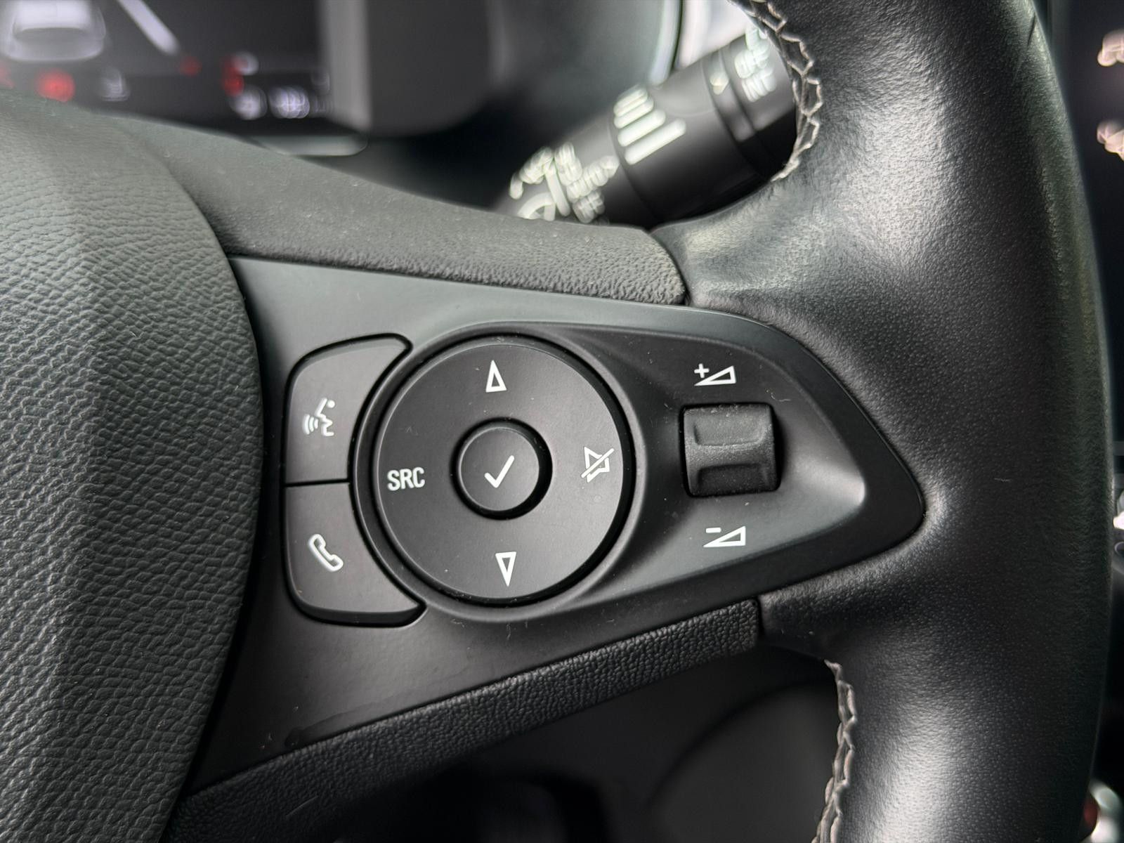 Fahrzeugabbildung Opel Corsa F Elegance 1.5 D DAB GRA Navi LED SHZ PDC