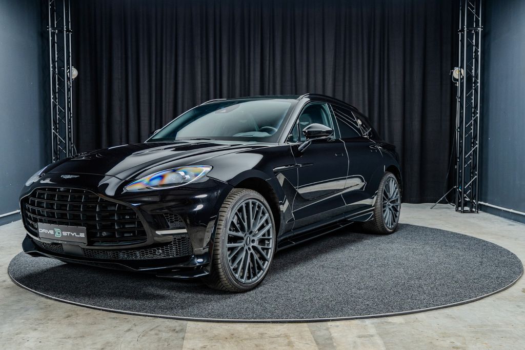 Image of Aston Martin DBX