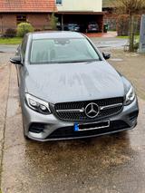 Mercedes-Benz GLC 250 d 4MATIC Autom. - - silberne Mercedes-Benz GLC 250