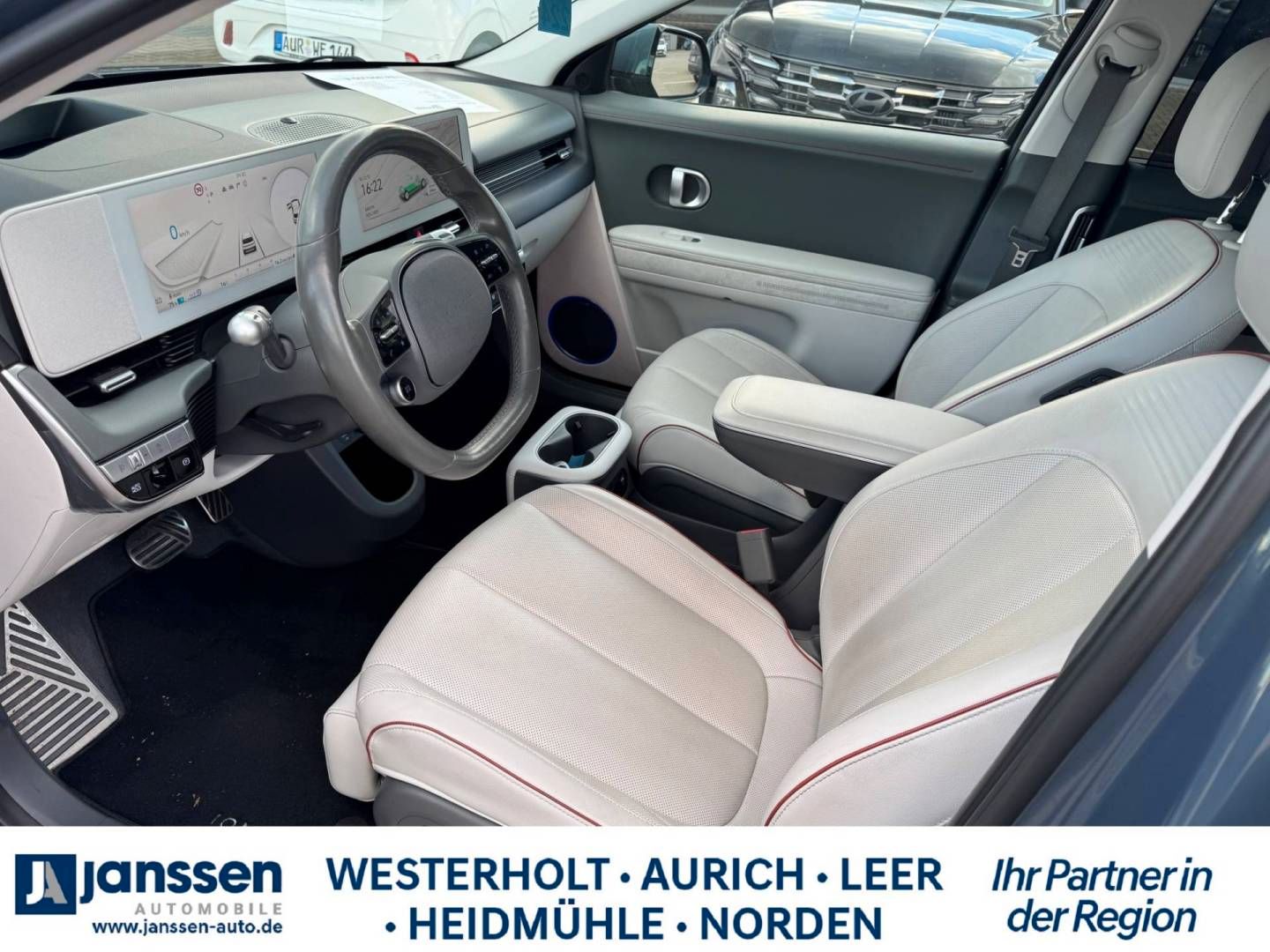 Fahrzeugabbildung Hyundai IONIQ 5 mit Allradantrieb 72,6kWh Batt. UNIQ-Pak