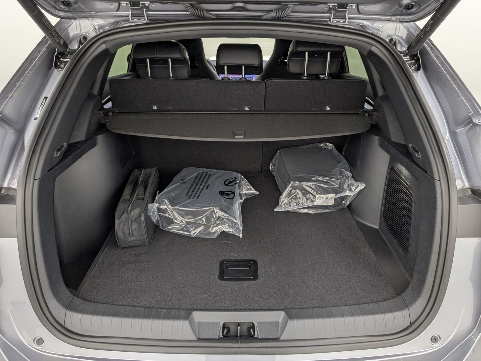 BYD Seal U DM-i Boost ACC infinity-Soundsystem – Bild 10