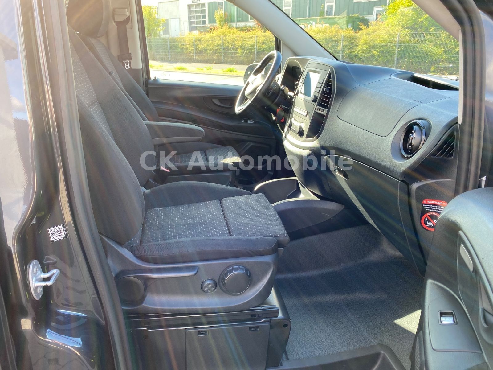 Fahrzeugabbildung Mercedes-Benz Mercedes-Benz Vito Mixto 124 lang Autom./5 Sitze