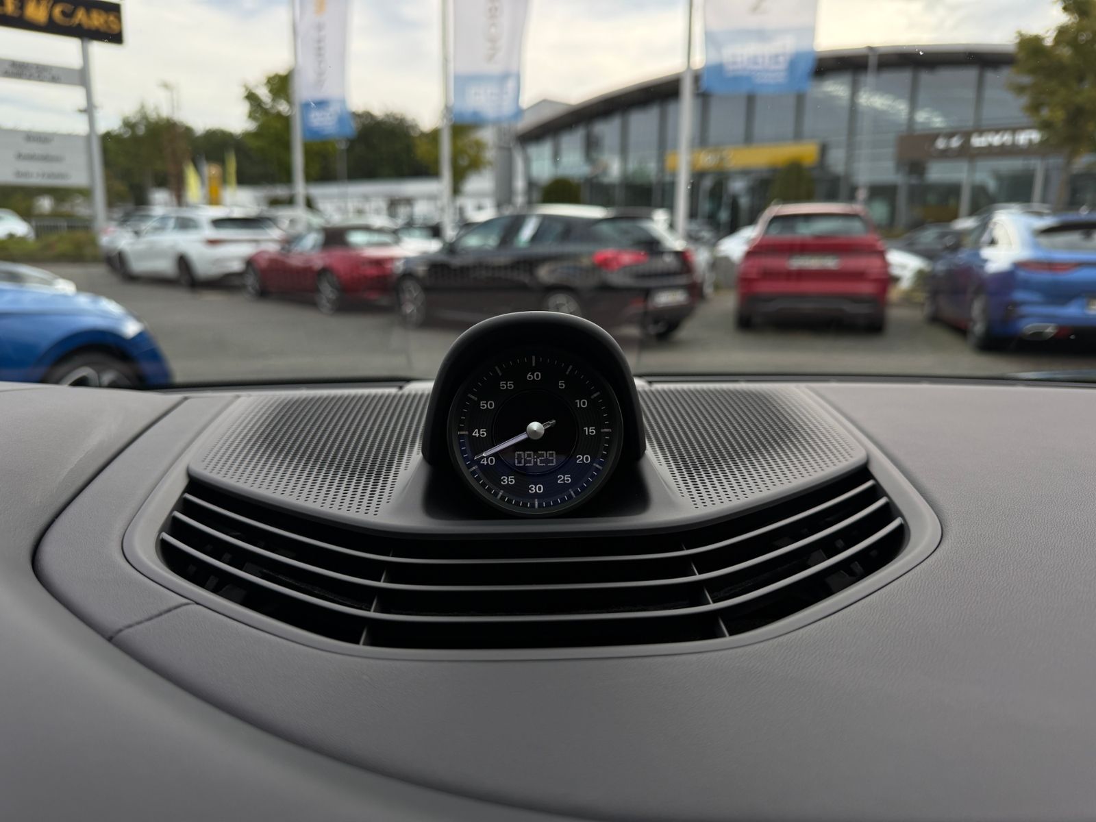 Fahrzeugabbildung Porsche Taycan Sport Turismo GTS PANO 360° CHRONO HUD
