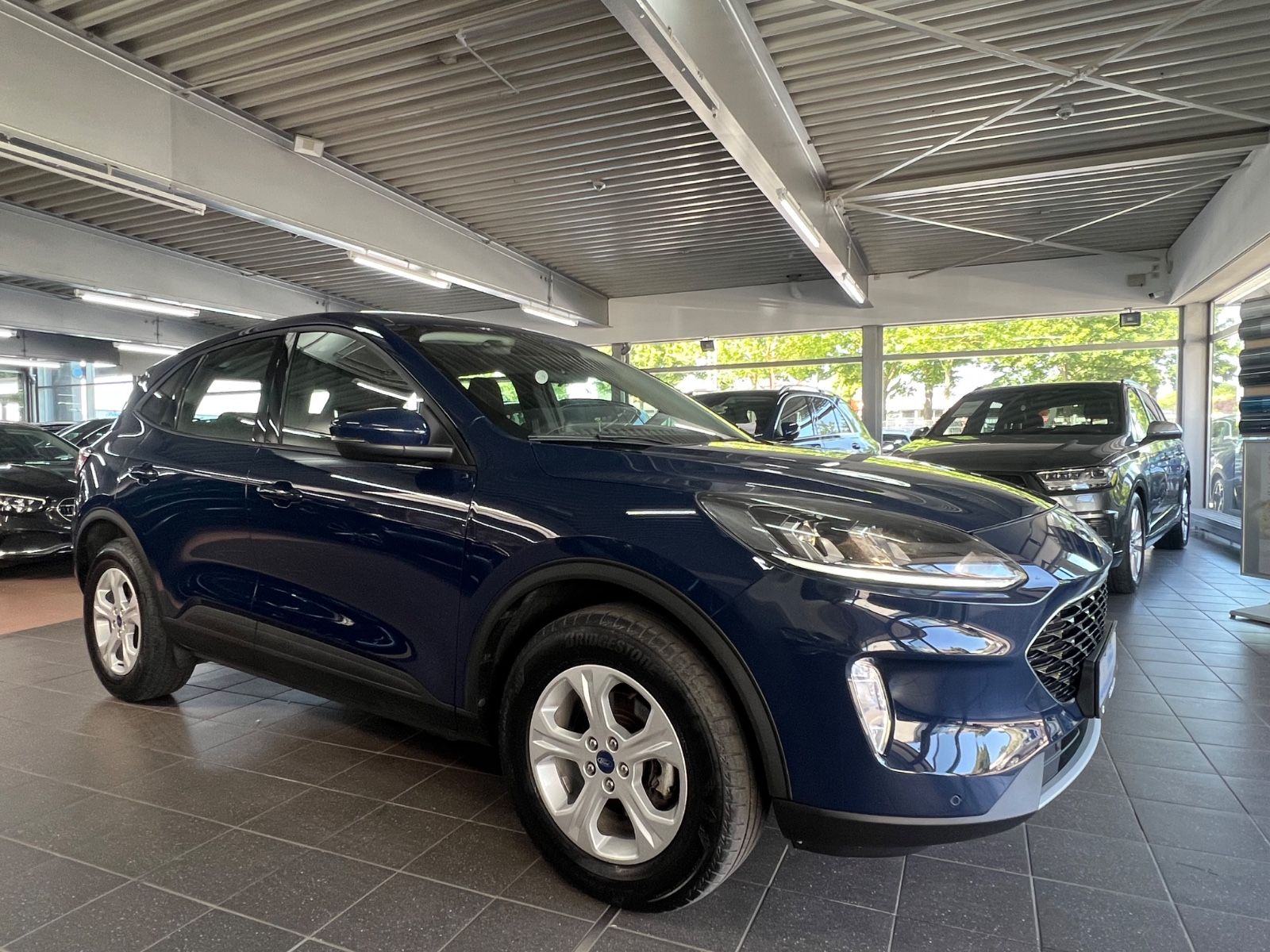Ford Kuga 2,5 Plug-In Hybrid Cool & Connect SUPER imagem 3