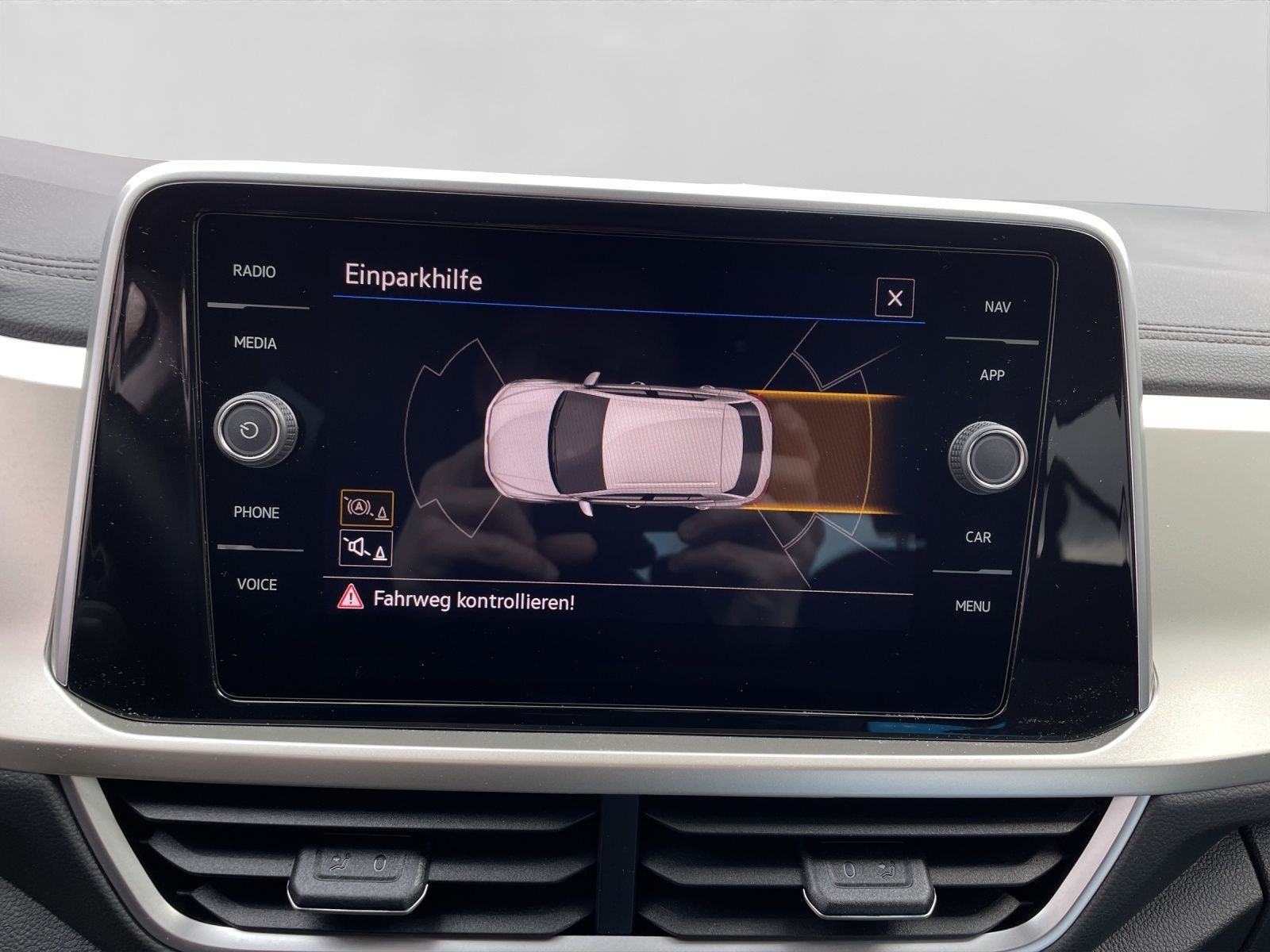 Volkswagen T-Roc - Bild 12